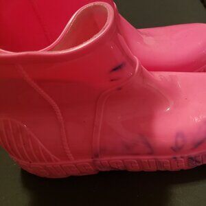 HOT PINK UGG RAIN BOOT